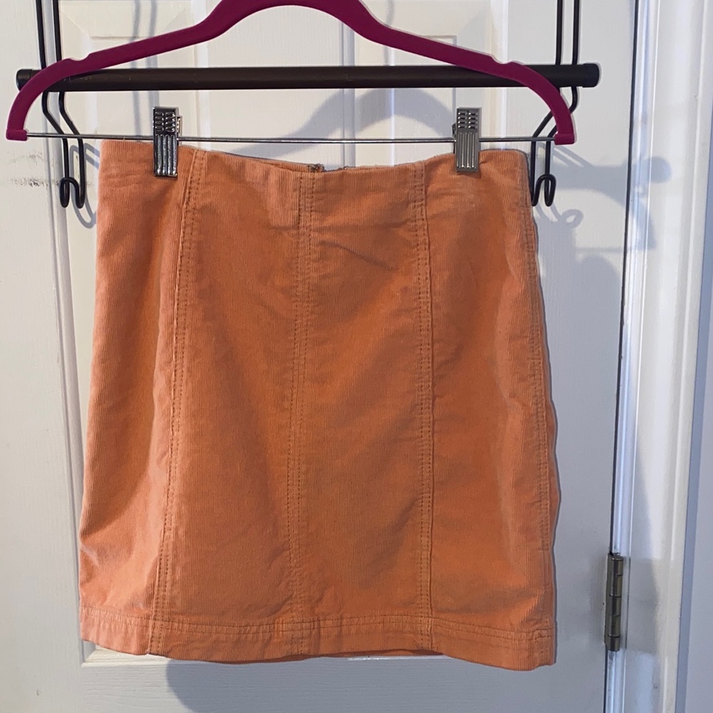 Free People peachy light orange corduroy mini skirt, back to school! Sz. 4